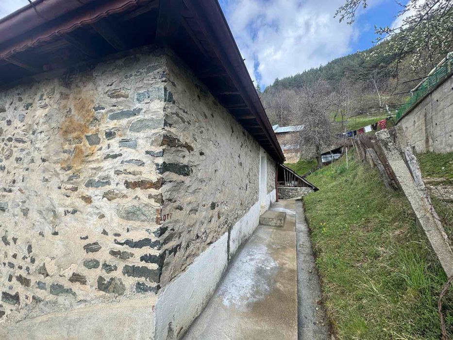 Къща в село Аламовци, Златоград