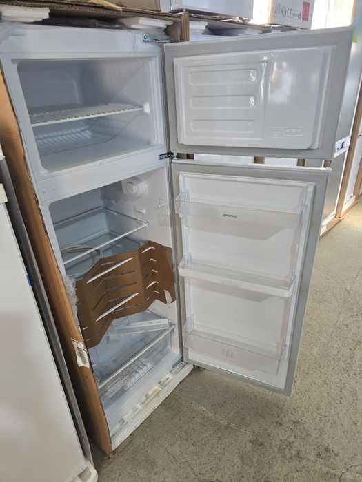 Нов хладилник за вграждане с фризер Smeg D8140E  см. 54 ч. 145