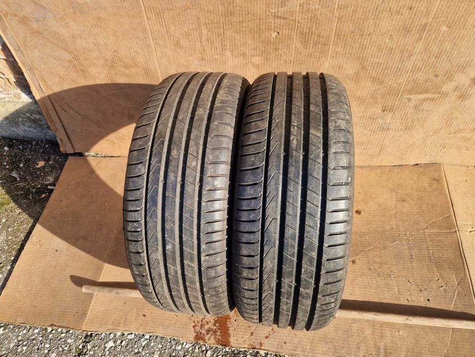 2 Pirelli R17 205/45 Летни гуми  DOT3823