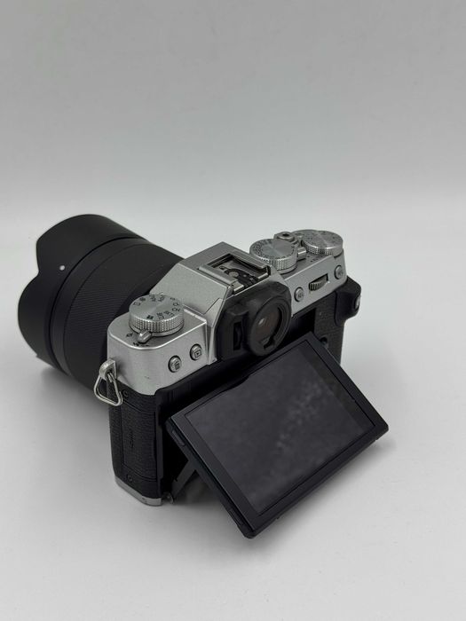 Fujifilm X-T30 cu două obiective