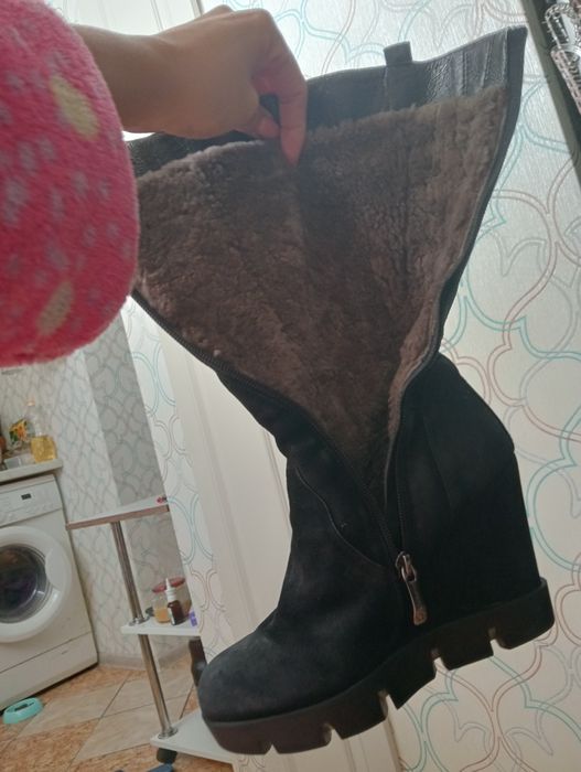 Зимняя обувь ,срочно продам