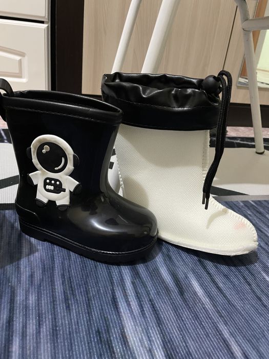 Резиновые сапоги