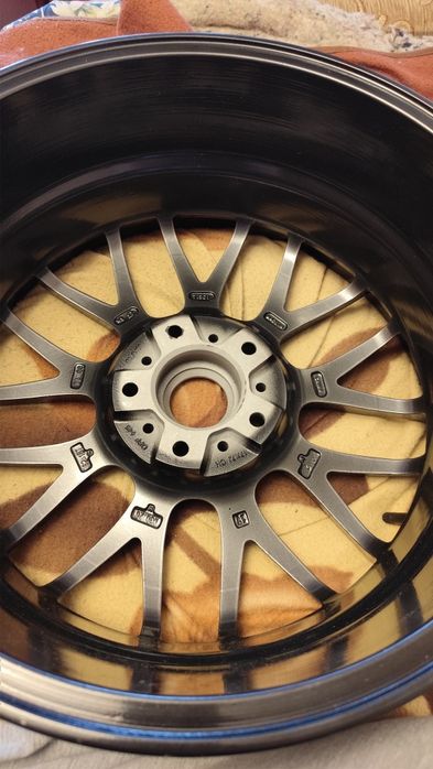 Продам  авто диски