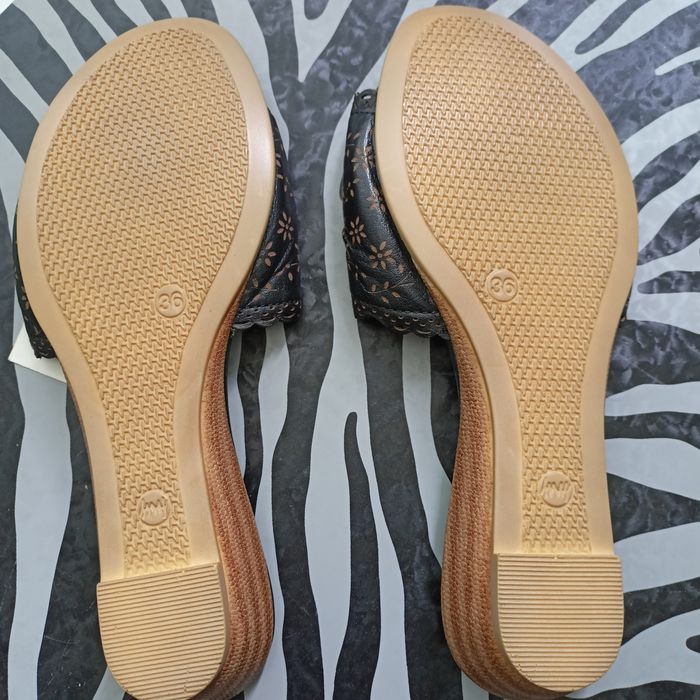 Дамски чехли естествена кожа с етикет