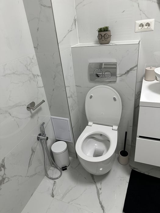Apartament/ studio 2 camere de inchiriat metrou Berceni, loc de parcare subteran