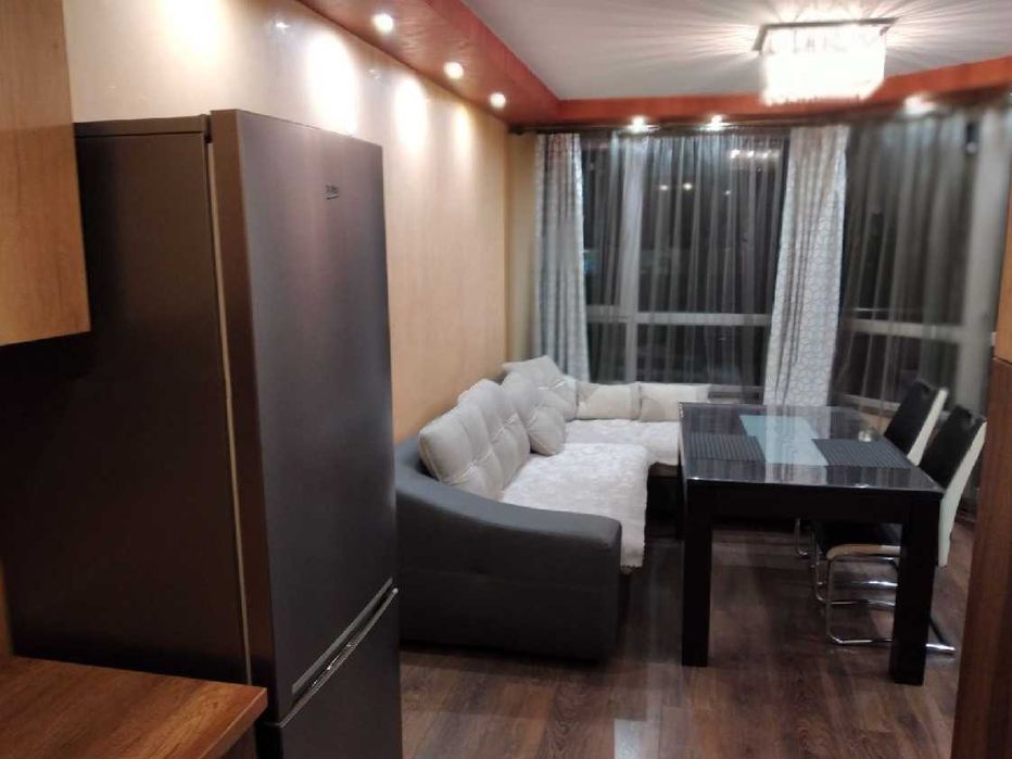 Дава се под наем Двустаен апартамент в София, Люлин 8 - 63 кв.м за 561 € - Снимка #1