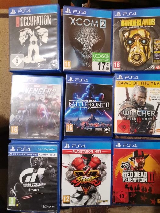 Продават се дискове с PS 4 игри