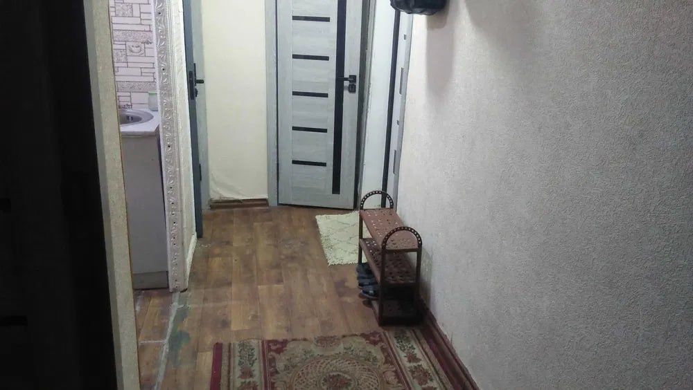 Продаю 2-х комнатную квартиру Янгихает Спутник 1