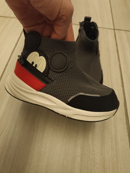 Детски обувки Primigi и Zara