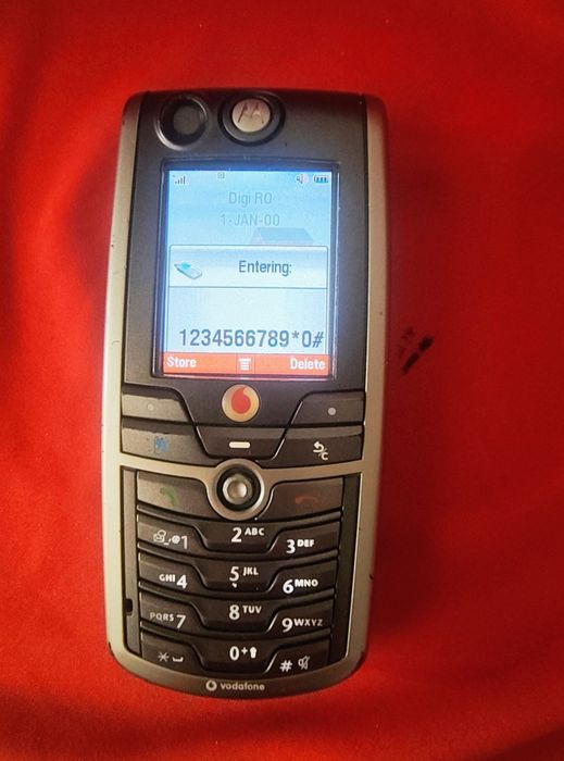 Motorola c980 ( decodat, aproape impecabil)