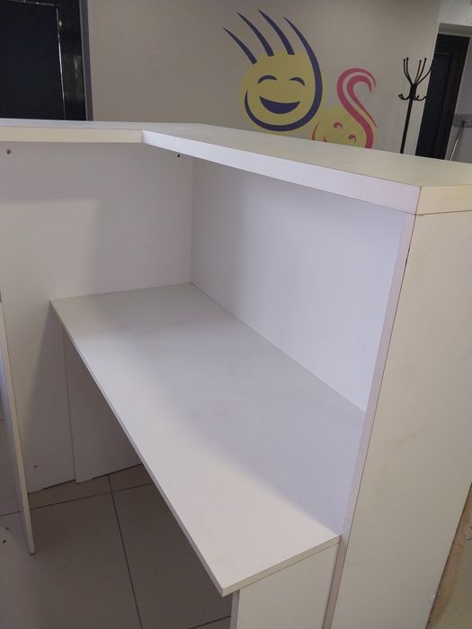 Продаётся ресепшин срочно!