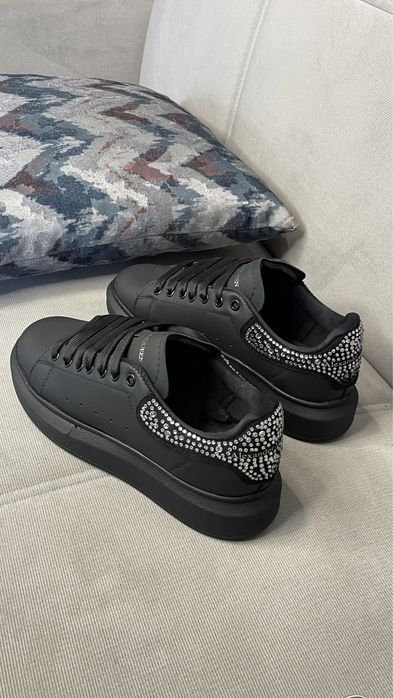 Alexander Mcqueen дамски