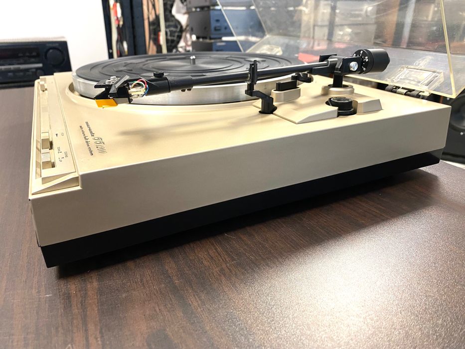 Грамофон Marantz