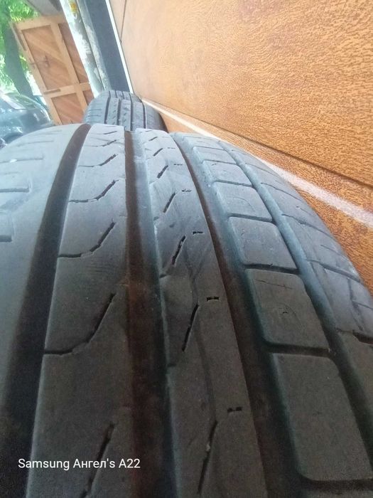 2 броя летни гуми 225 55 17 Pirelli Cinturato 4-5mm. грайфер Run Flat
