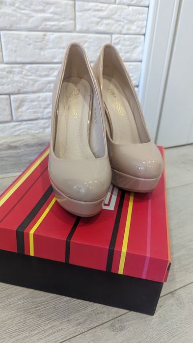 Туфли 33 размер лакированные