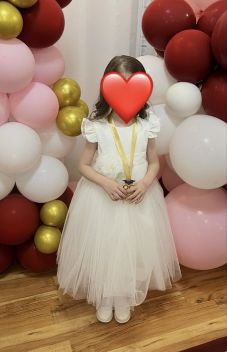 Нарядное бальное платье