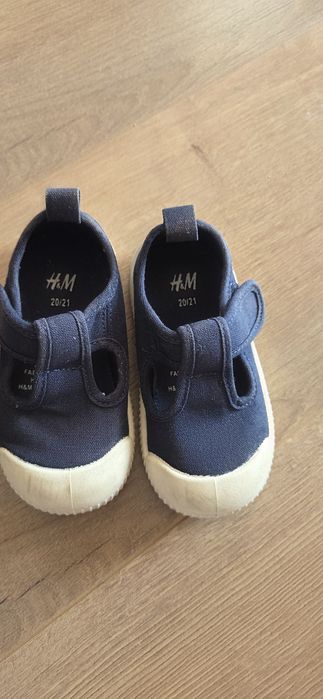 Бебешки обувки и сандали