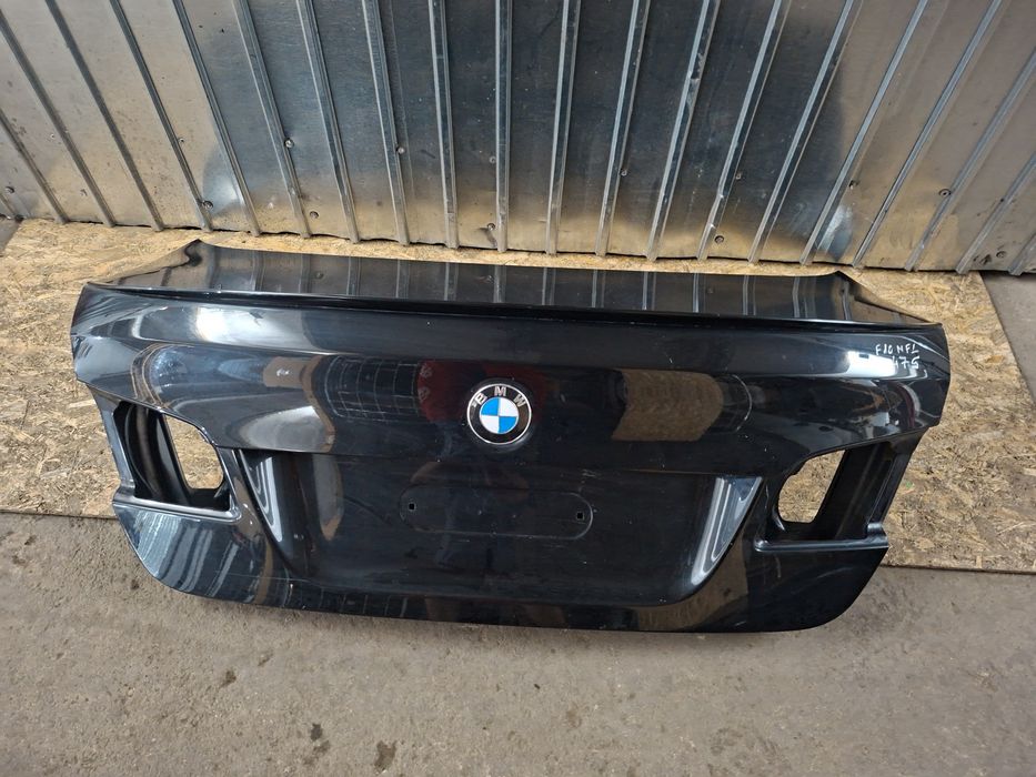 Portbagaj BMW F10 Nonfacelift culoare 475 Black Sapphire Metallic cu eleron