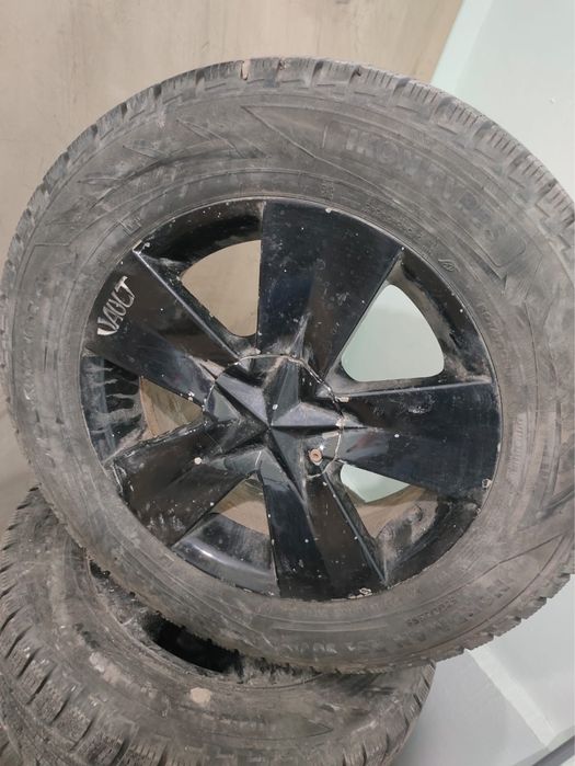 Продам зимние шины с дисками R17
