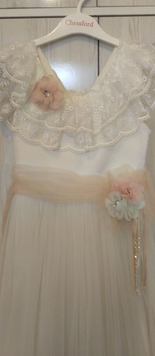 Продам бальное платье на девочку