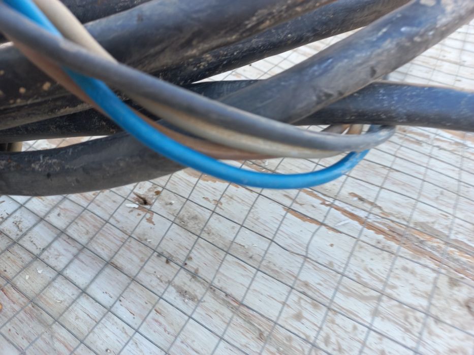 Продается остаток алюминиевого провода для общего  кучадан олиш учун