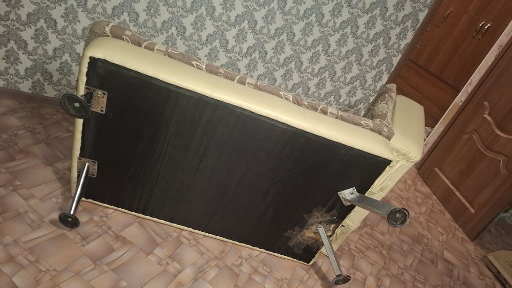 Продам кушетка+кресло