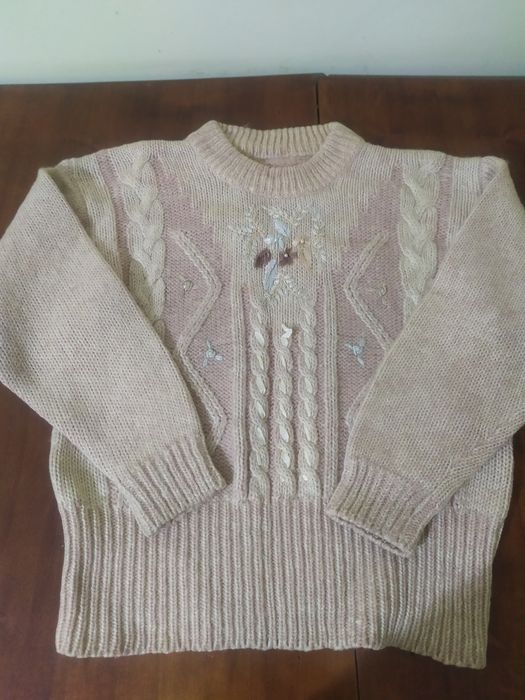 Продаю женский свитер