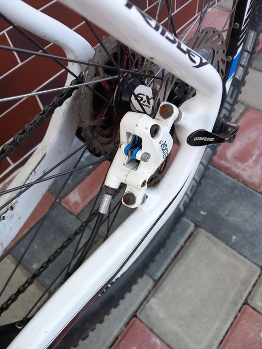 Bicicleta CARBON roți 26.