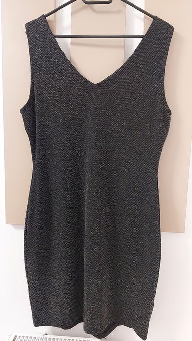 Rochie de ocazie cu decolteu deosebit