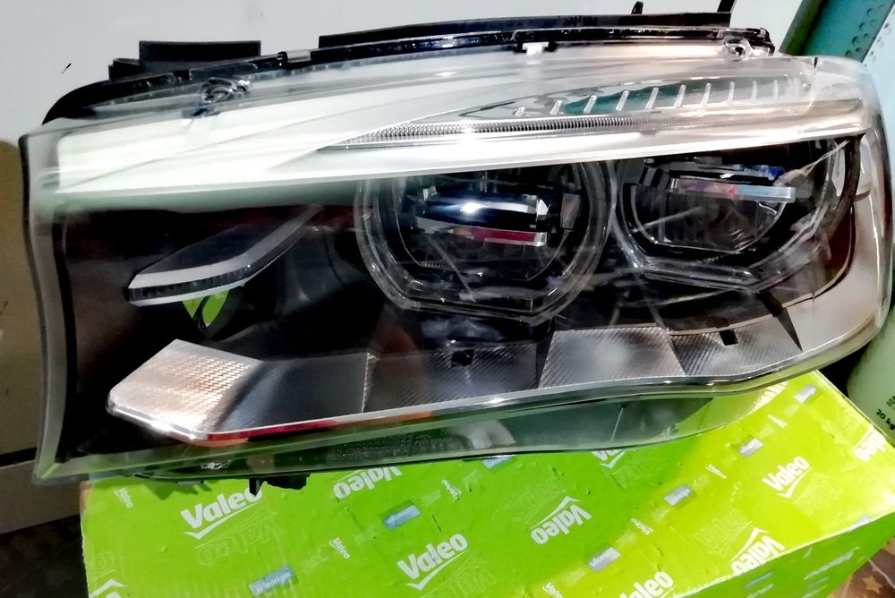 Фар Фарове за BMW X5 F15 X6 F16 X5M X6M / БМВ X5 Ф15 Х6 Ф16 Х5М Х6М.