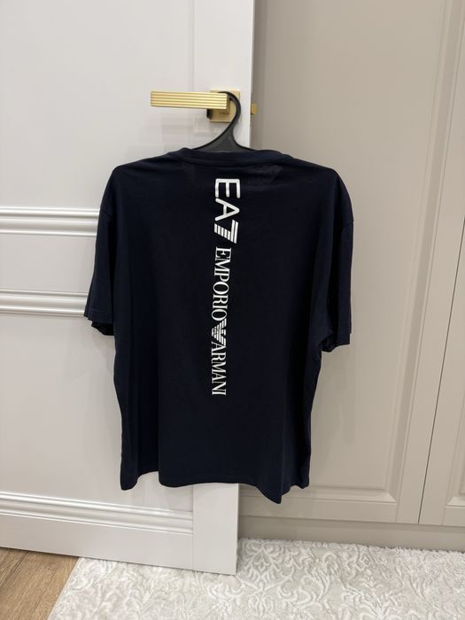 Футболка EA7 в отличном состоянии