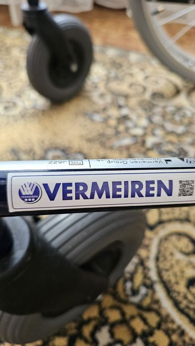 Продам инвалидную коляску