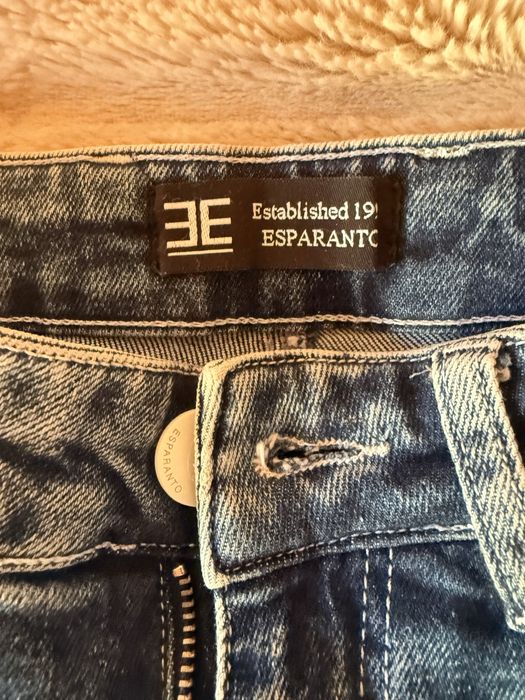 Дамски дънки.