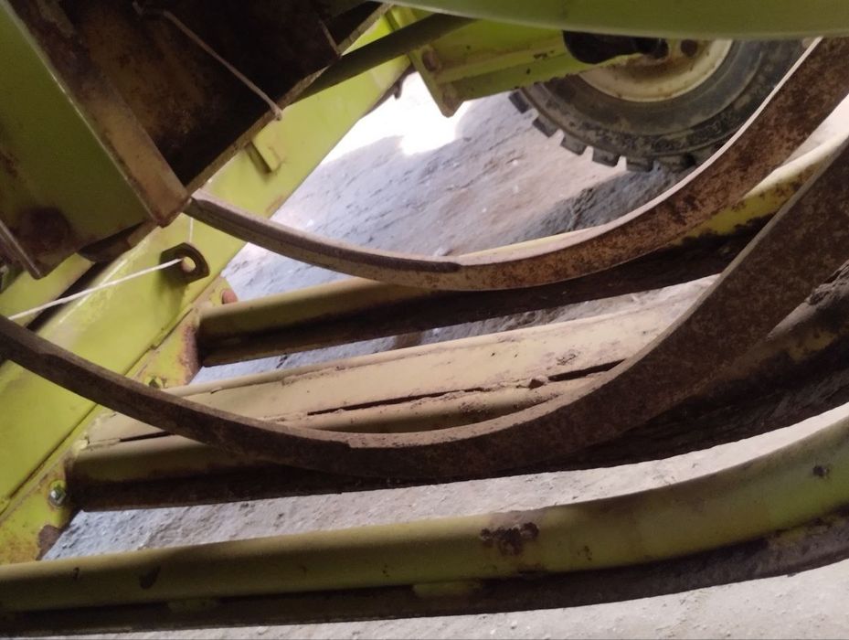 Uzb ishlamagan Kareski claas 55