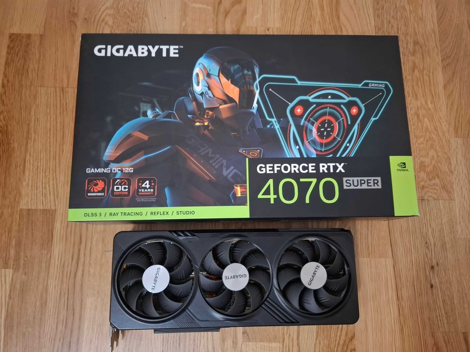 Placa Video GIGABYTE GeForce RTX 4070 Super Gaming OC 12G