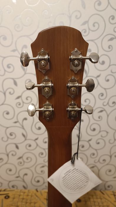 Гитара акустическая