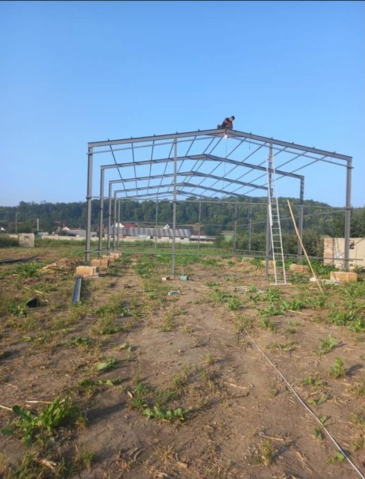 Facemi hale metalice la comanda supre  pret