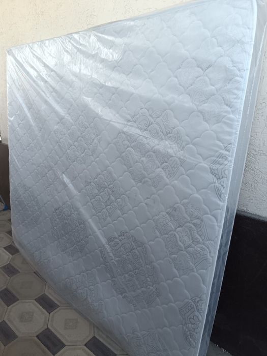 Матрас в отличном состоянии