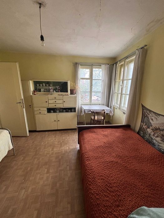 ПАРЦЕЛ със стари къщи в ЦЕНТРАЛНАТА ЧАСТ НА ГРАДА