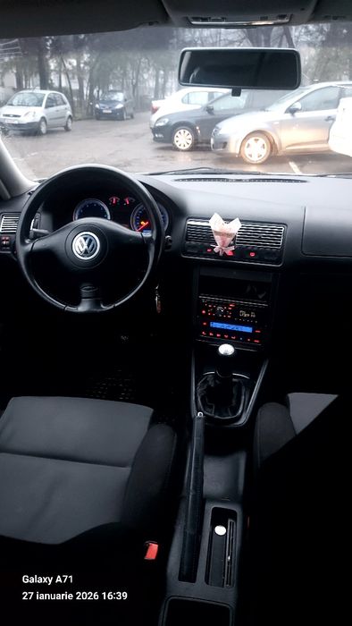 VW Golf 4 1.6 benzină – 4500 lei – Galați