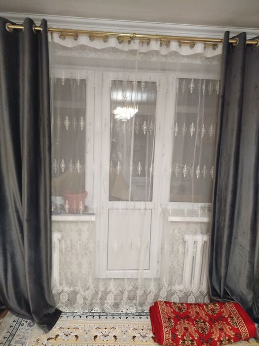 Продам стол и штор