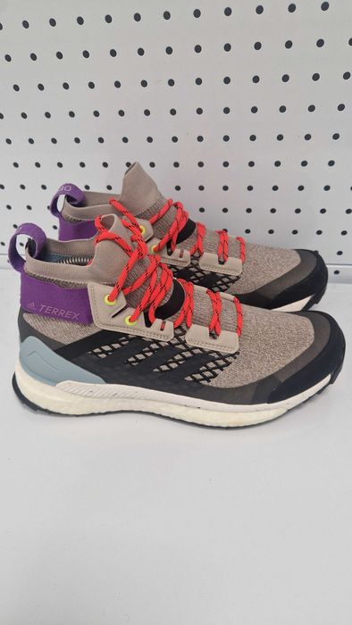 Оригинални дамски маратонки -Adidas Terrex