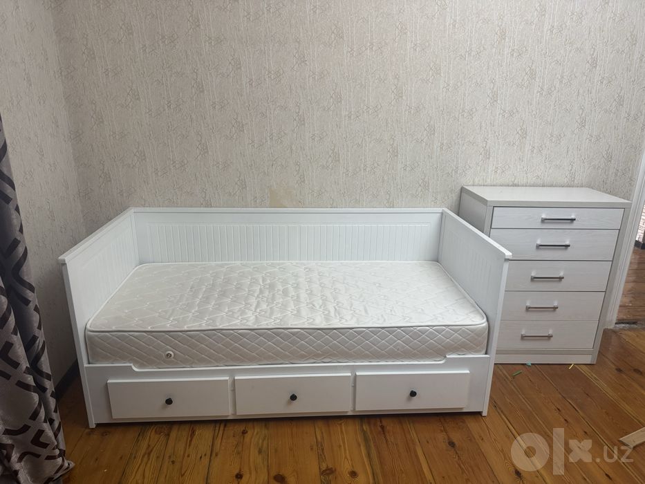 Кровать и комод в хорошем состоянии