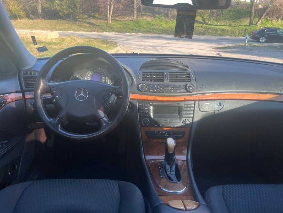 Арматурно табло горна, долна част Мерцедес Е клас Mercedes W 211 W 203