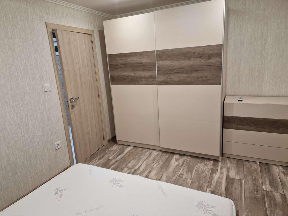 Дава се под наем Къща в Божурище - 120 кв.м за 847.62 € - Снимка #5