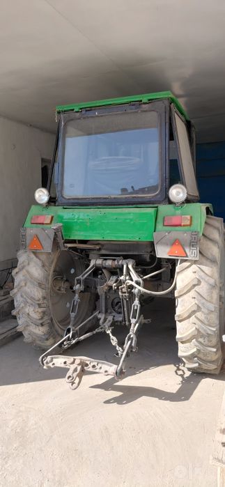 Traktor sotiladi