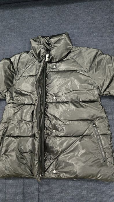 Продам детскую куртку для девочки