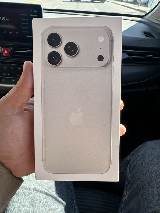 Продается iphone 18 pro max, 256 gb silver