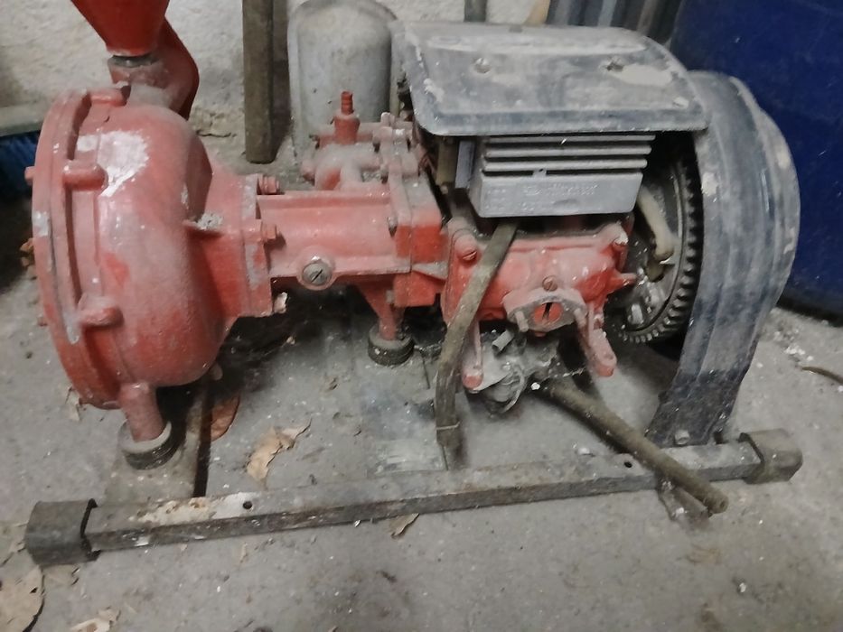 Подарявам  помпа