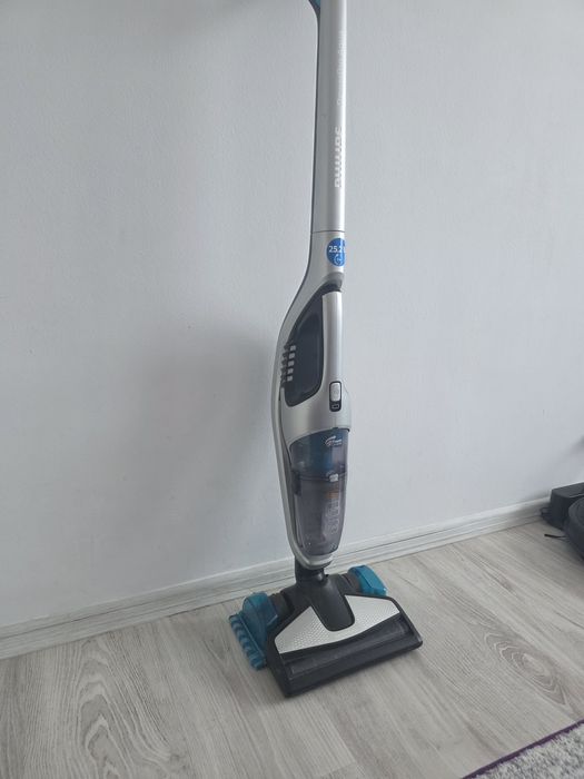 Aspirator 3 in 1 ca noua bateria tine perfect